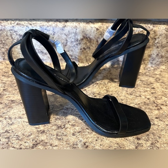 BCBG Generation black strappy heels size 7.5 - Picture 3 of 6